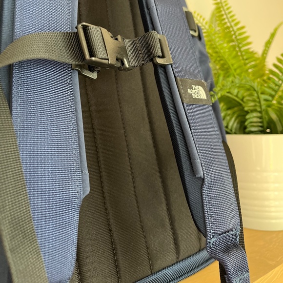 The North Face Mountain Large Daypack Brand New main image 8